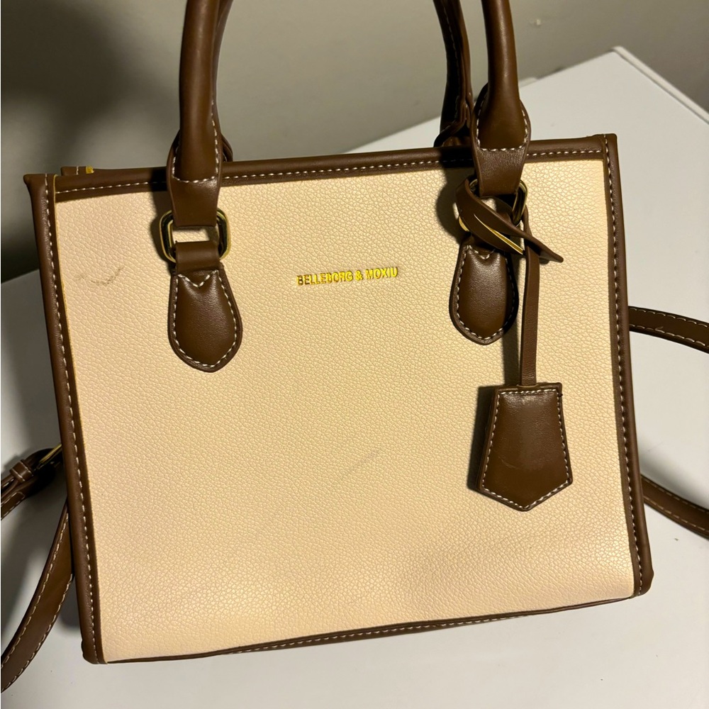 GUC| Belleborg & Moxiu Square Bag